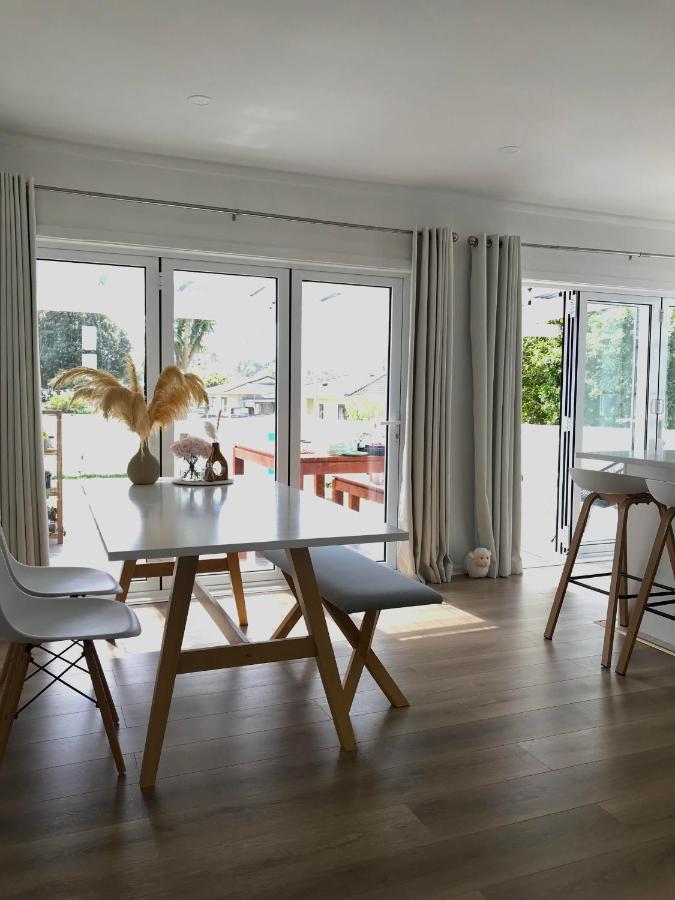 Bright & Comfy Stay In Newly Renovated Home With Parking Auckland Luaran gambar