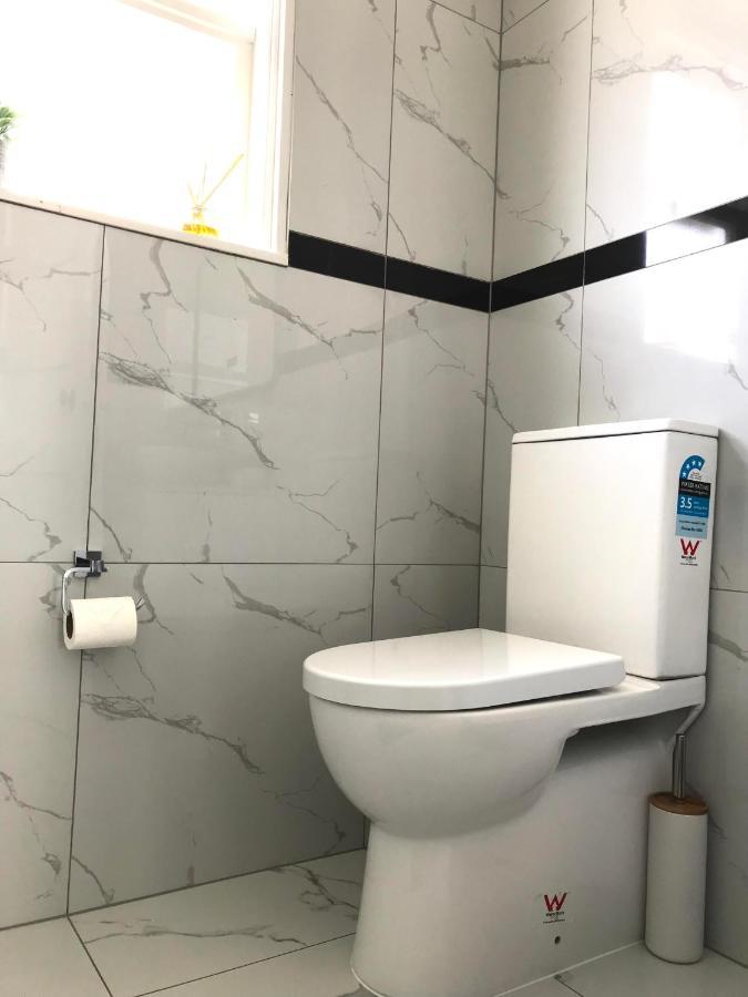 Bright & Comfy Stay In Newly Renovated Home With Parking Auckland Luaran gambar